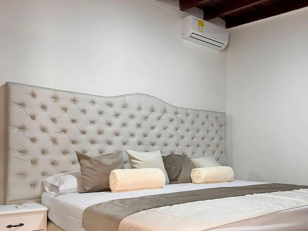 Σπίτι διακοπών Exclusive Group Accomodation Μεντεγίν